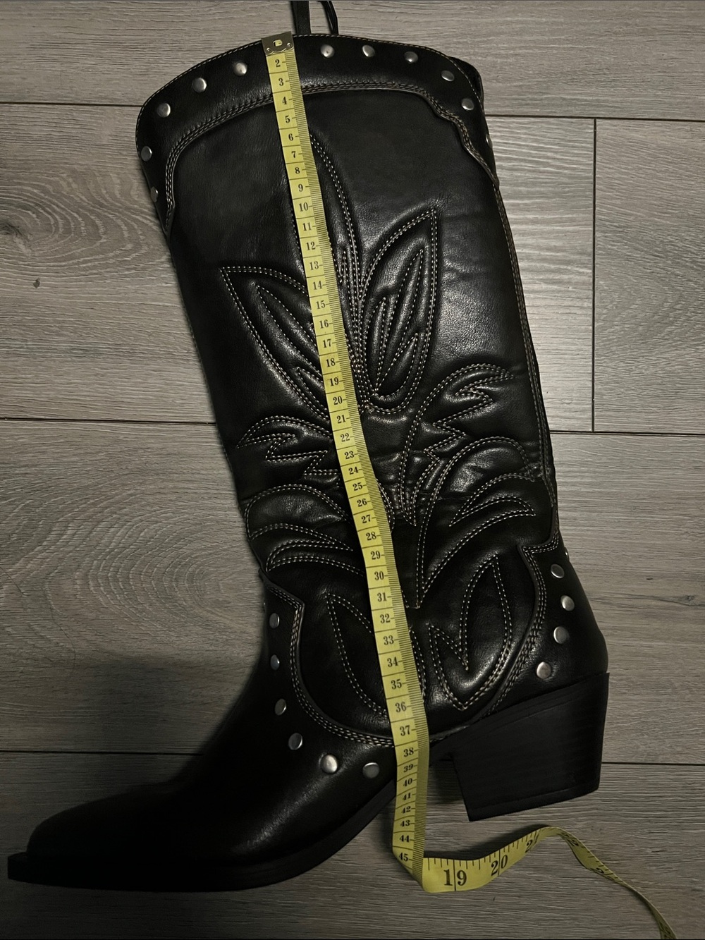 Cowboy boots - Picture 9 of 11